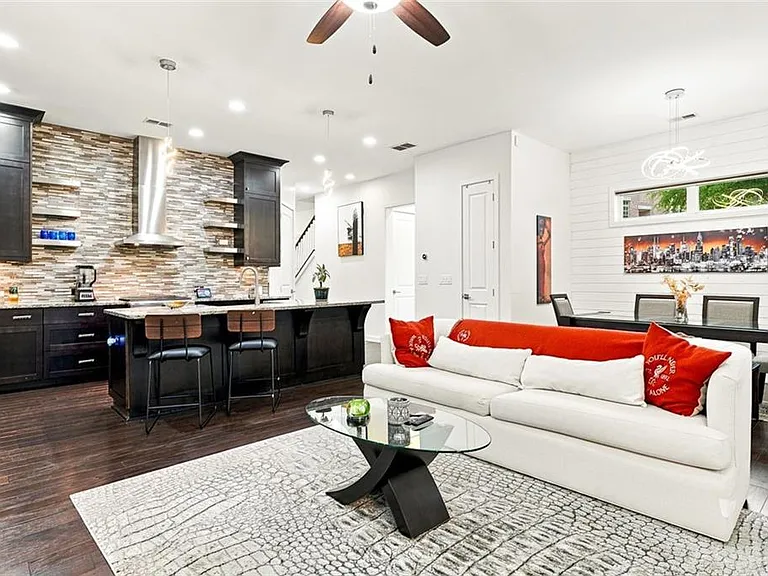 826 Canterbury Overlook NE — Photo 10