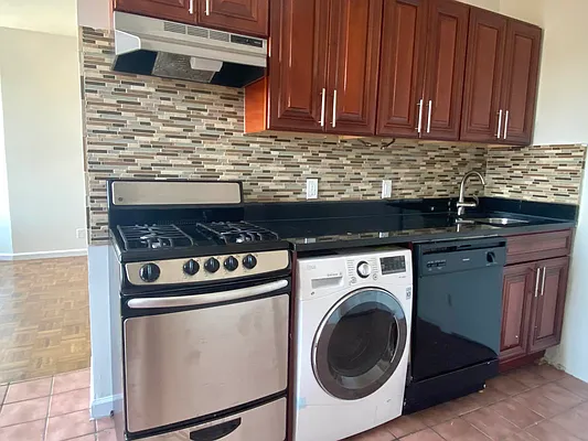 Rented by Corcoran | media 23