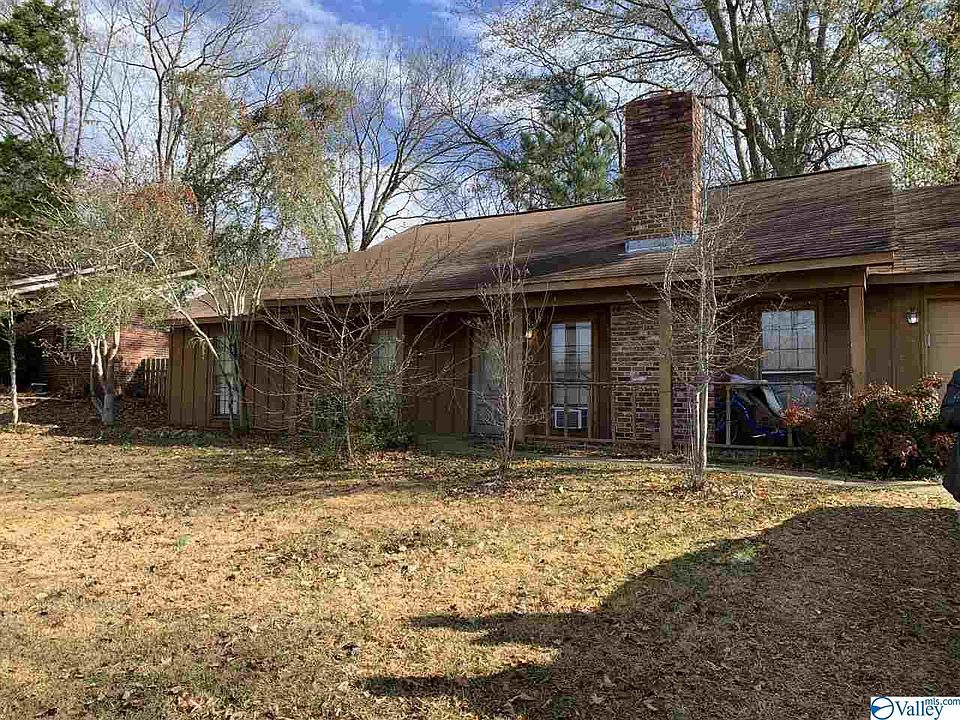 1st image of 10119 Versailles Dr SE