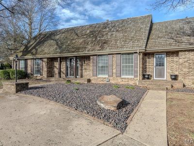 460 Sunset Dr, Lebanon, MO, 65536