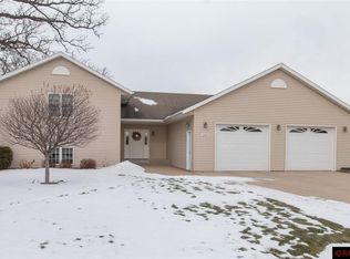 1409 6th St NE, Waseca, MN 56093