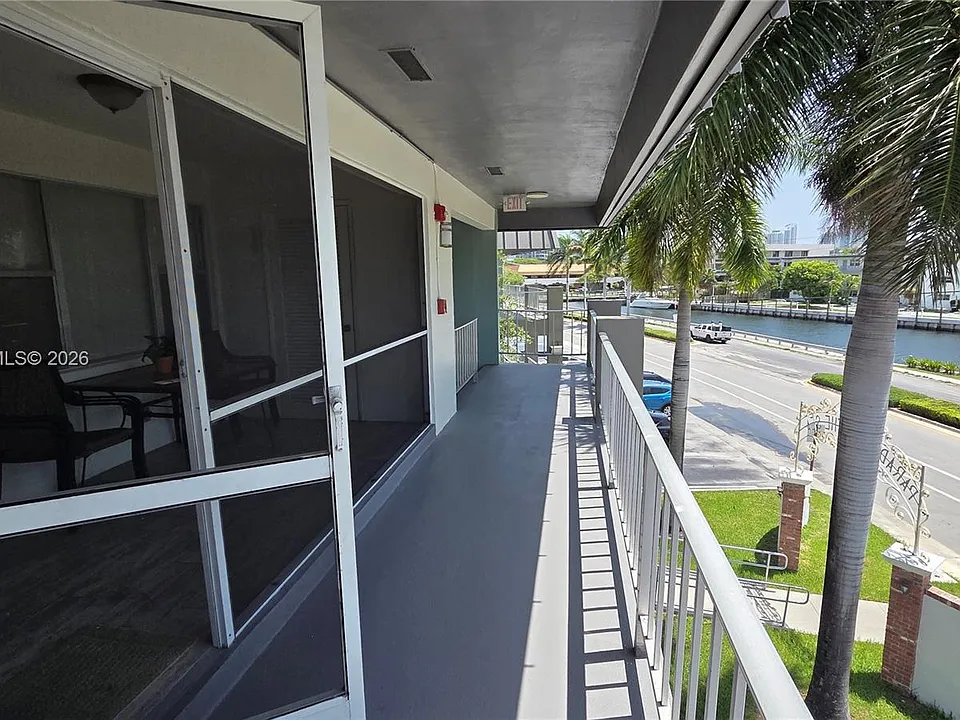 300 Layne Blvd #301