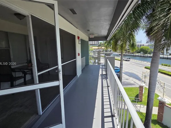 300 Layne Blvd, Hallandale, FL