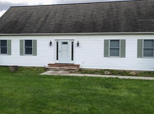 6884 Old Clifton Rd, Springfield, OH 45502