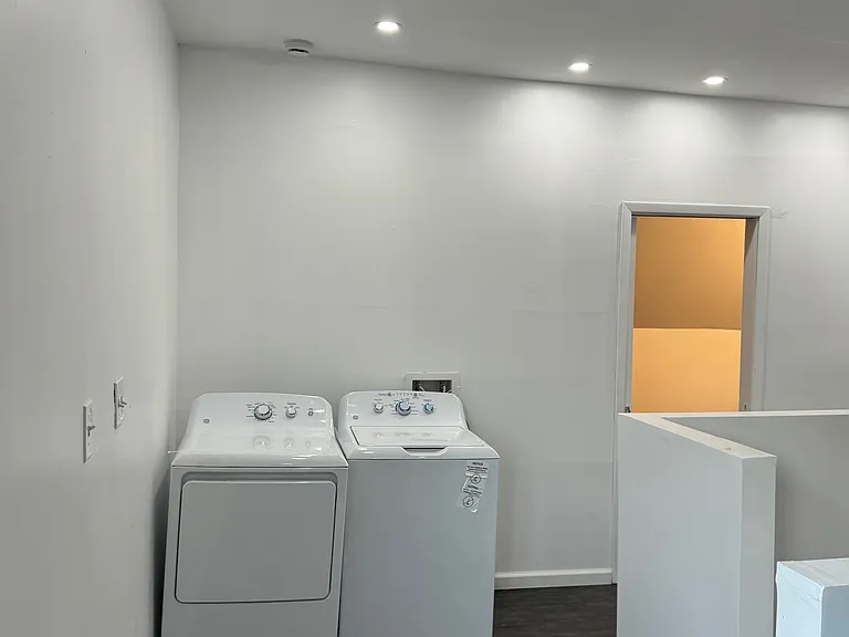 389 Richmond Ave #3 — Photo 6
