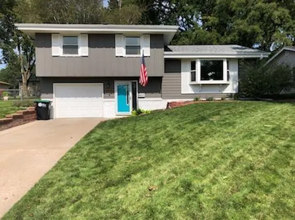 12230 P St, Omaha, NE 68137