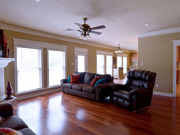 2nd image of 7622 Worth Ave E