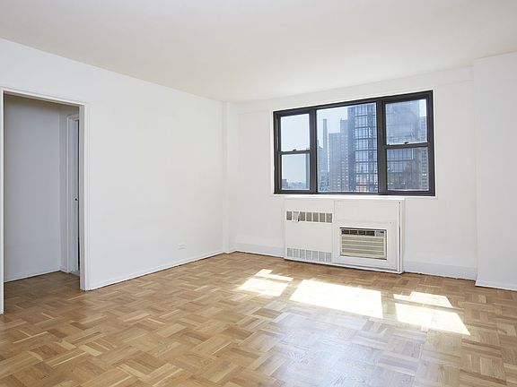 5th image of 315 E 72nd St APT 18B