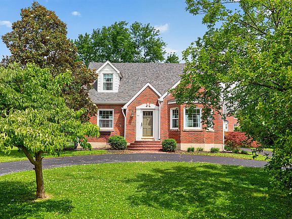 2nd image of 304 Village Dr
