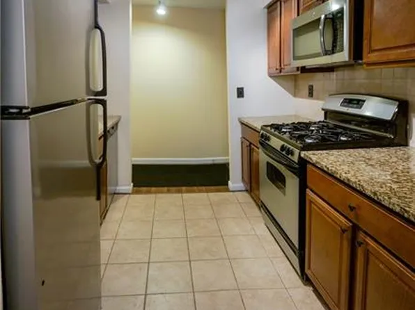 1412 Country Mill Dr #1412, East Windsor, NJ 08512