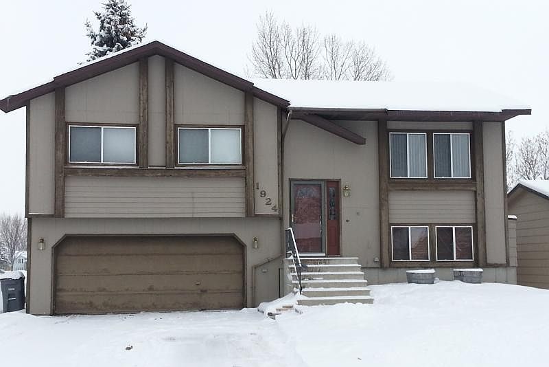 1st image of 1924 29th Street Cir S