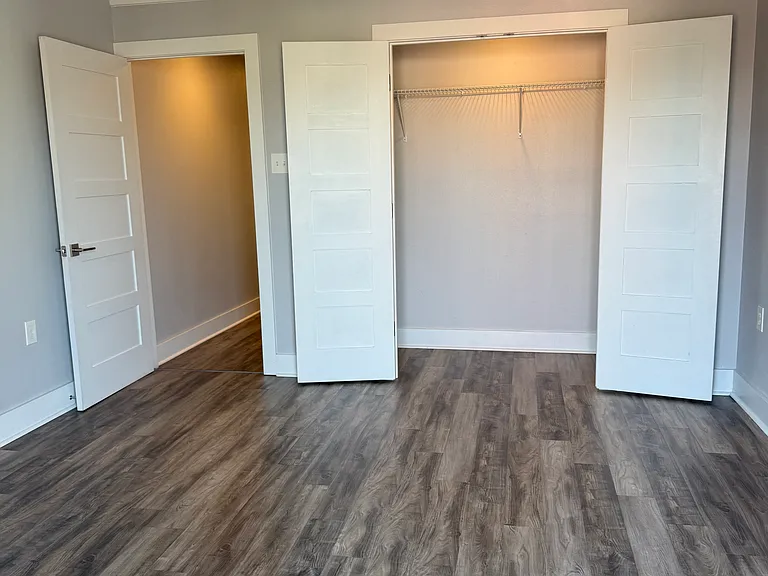 255 Papworth Ave — Photo 17