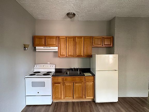 3rd image of 133 Davenport Ave #B1