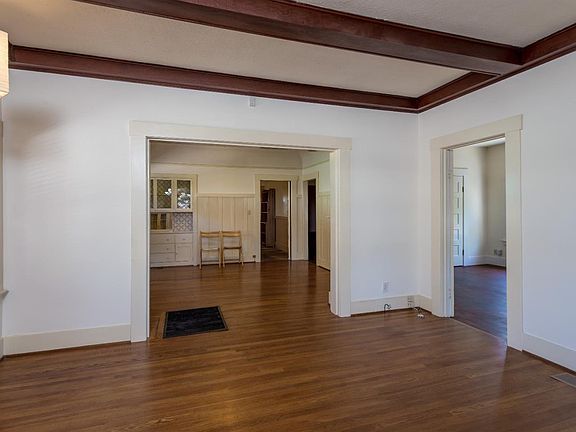 4th image of 274 N 11th St