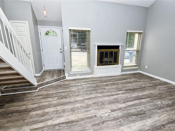 4th image of 153 Greendale Rd
