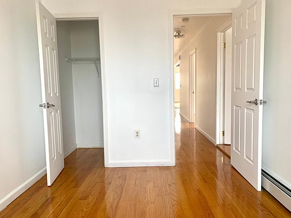 5th image of 7711 58th Ave Floor 2