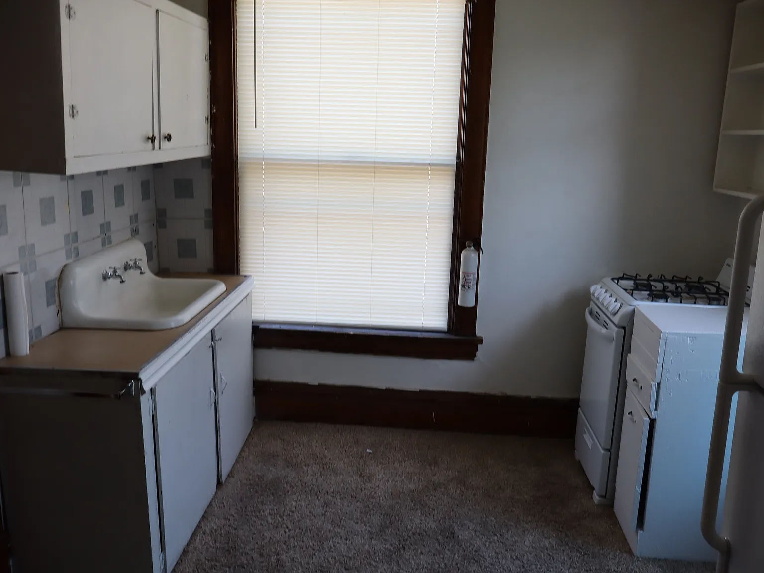 Ninth 209 S — Photo 2