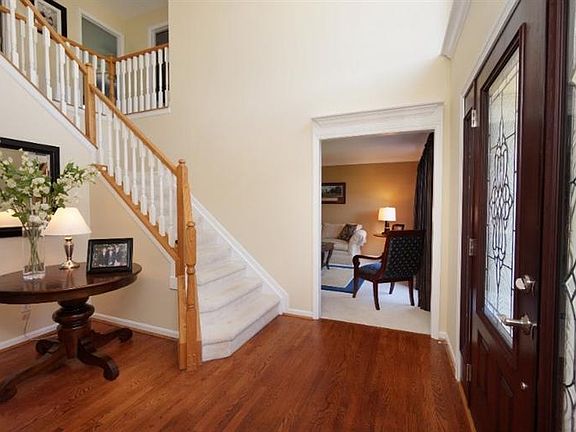 2nd image of 4572 Hyacinth Dr