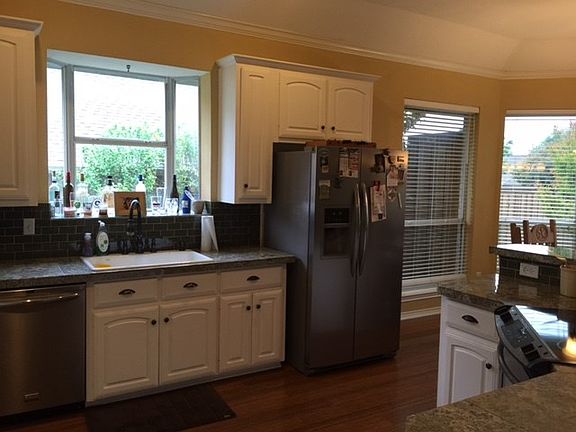 4th image of 2952 Oak Dr