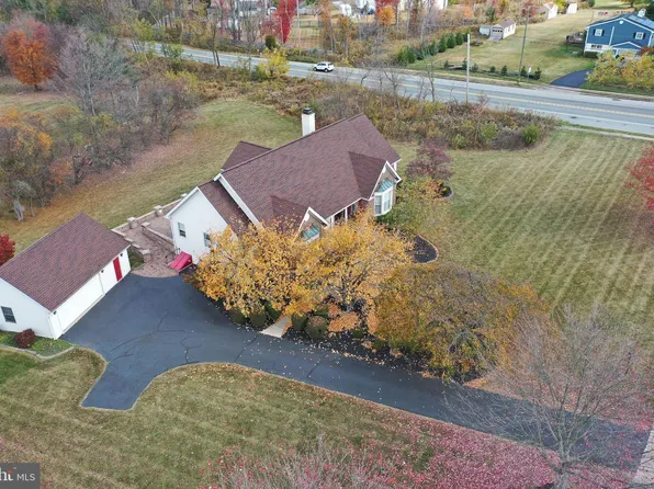 801 Lakeview Dr, Ambler, PA 19002