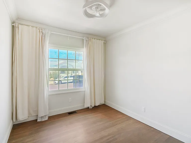 4766 Terrace Dr — Photo 18