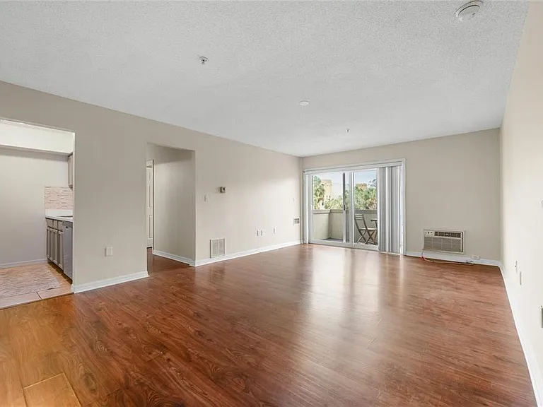 406 S Cedar Ave #307 — Photo 4