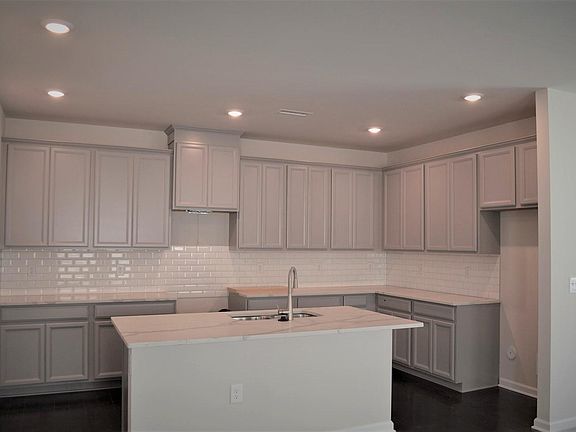 5th image of 3212 Lake Barkley Way