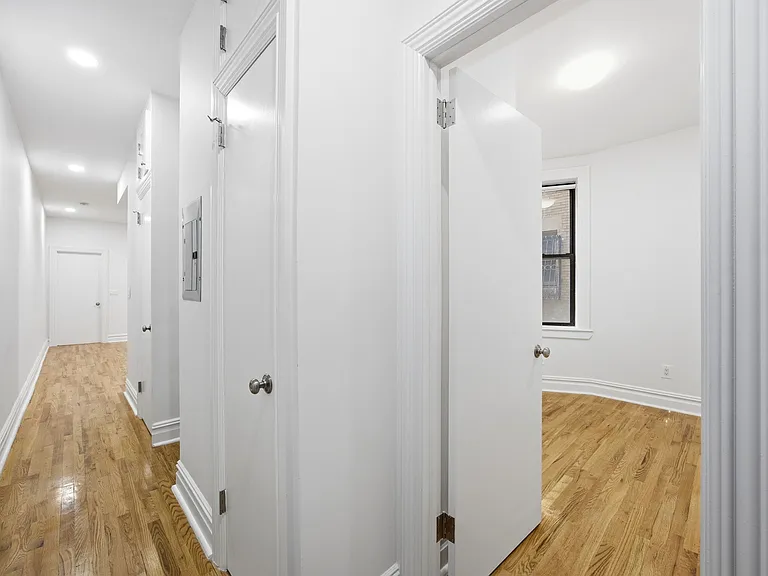 160 Wadsworth Ave #104 — Photo 9