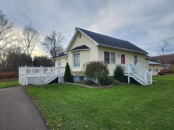 65 Olcott Rd S, Big Flats, NY 14814