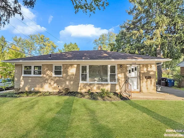 1048 Morningside Dr, Ann Arbor, MI 48103