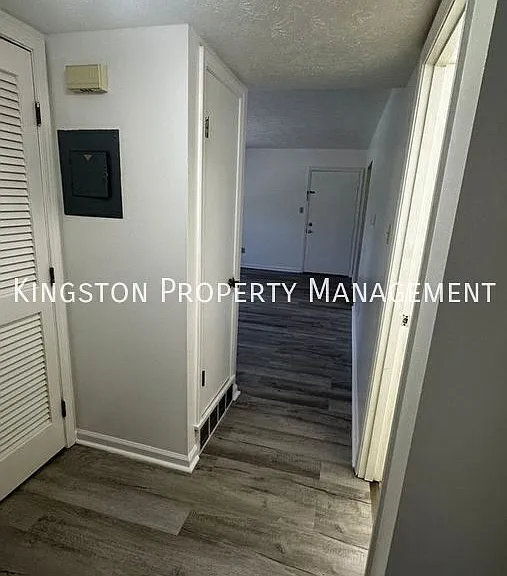 100 Summit Dr #11 — Photo 6