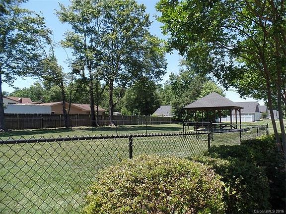 4th image of 105 N Canyon Ridge Dr #29