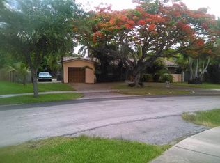 19040 SW 89th Ave, Cutler Bay, FL 33157