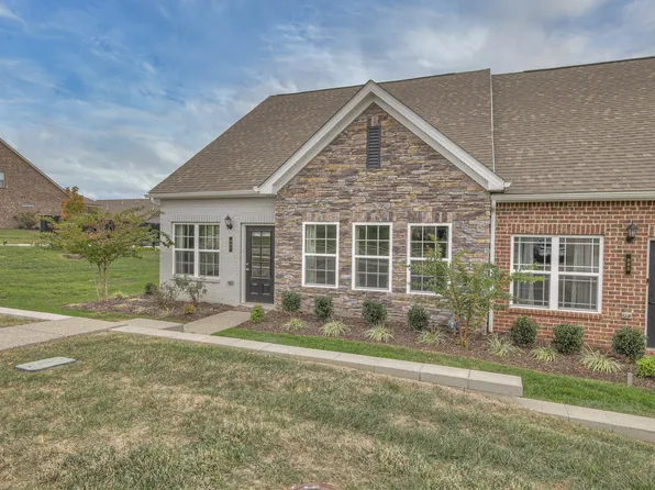 881 Meadowcrest Way, Lebanon, TN 37090