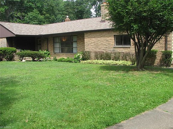 2nd image of 24382 Hilliard Blvd