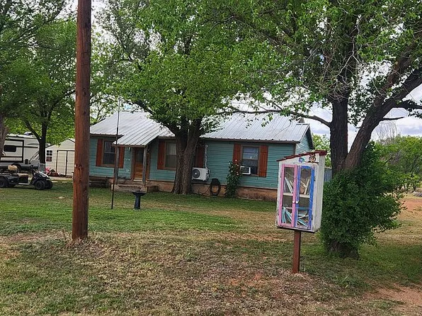 202 S Elm St, Trent, TX 79561