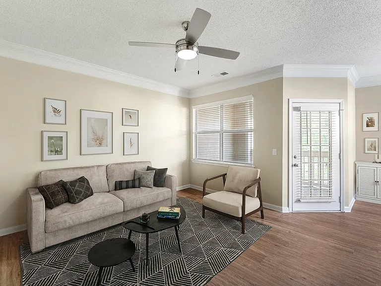 Avana Creekside — Photo 24