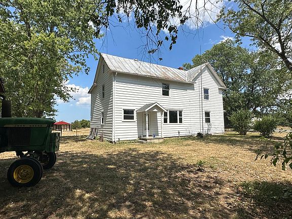 3rd image of 317 Confidence Ln