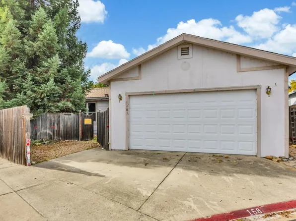5809 W Park Dr, Ione, CA 95640
