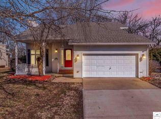 1700 E Timber Ridge Dr, Sedalia, MO 65301