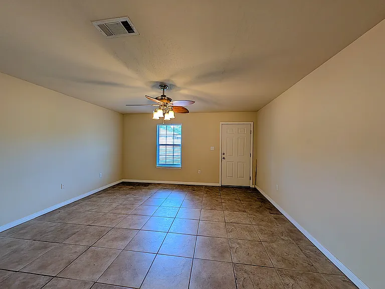 1114 Howell Rd #A — Photo 5