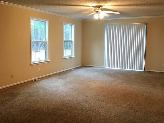 3rd image of 109 Hines Dr