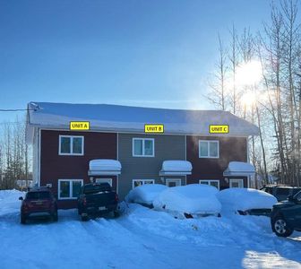560 S Santa Claus Ln, North Pole, AK, 99705