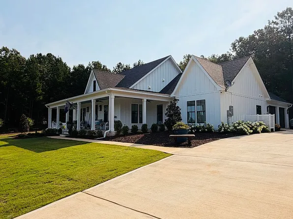 5385 Mary Olive Rd, Opelika, AL 36801