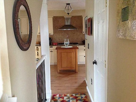 3rd image of 3715 Faircrest Dr