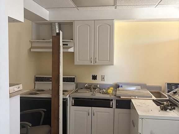 5th image of 114 Tamarack St