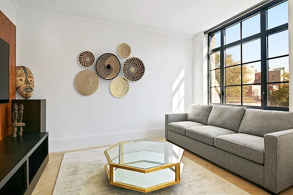 Sold by Compass | media 7