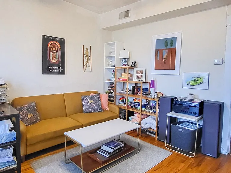 1617 N. Winchester Ave. — Photo 3