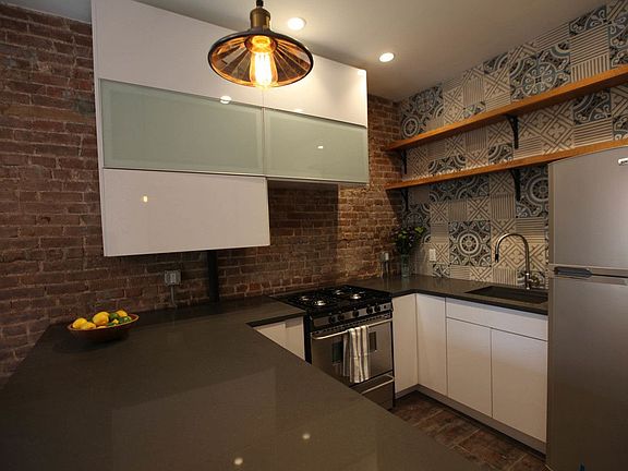 5th image of 607A Vanderbilt Ave APT 3