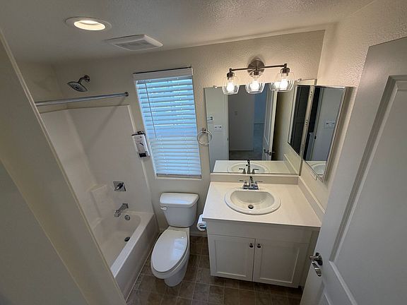 5th image of 1931 S Miller St #A
